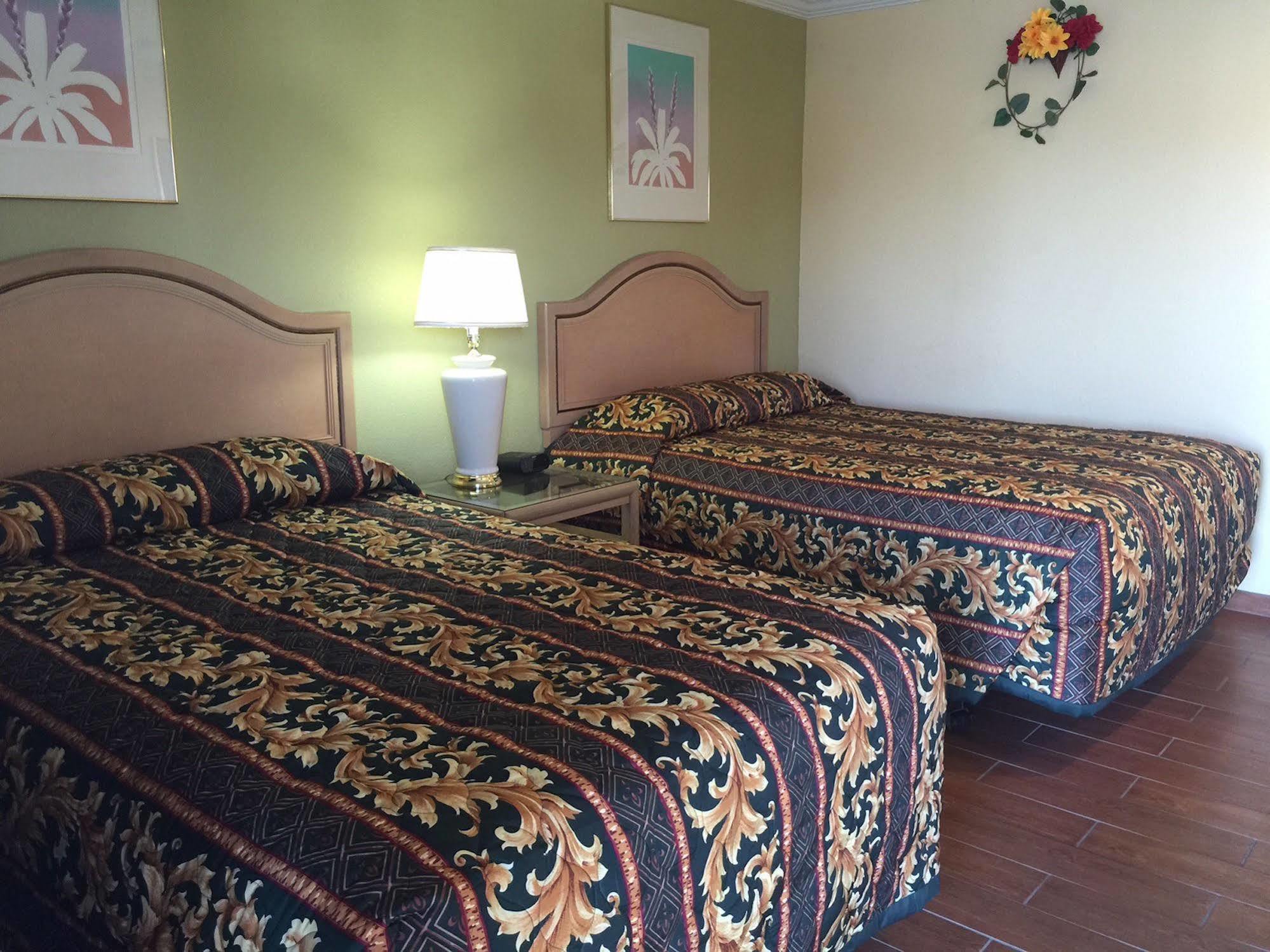 Sun Star Inn Los Banos Bagian luar foto